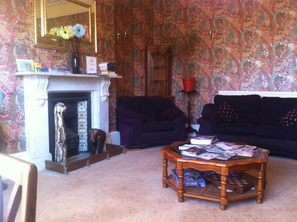 Adelaide House Hotel Luton  Buitenkant foto