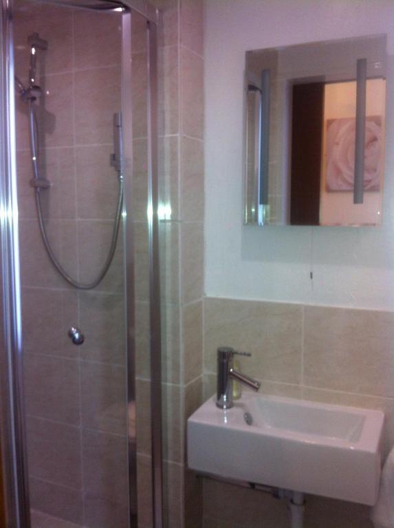 Adelaide House Hotel Luton  Kamer foto